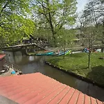 Unter Der 250 Jaehrigen Eiche - Lehde Zentrum Guest house