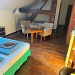 Guest house Unter Der 250 Jaehrigen Eiche - Lehde Zentrum Kaupen