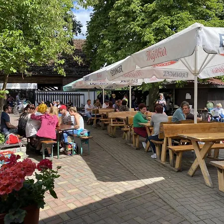 Unter Der 250 Jaehrigen Eiche - Lehde Zentrum Gasthuis