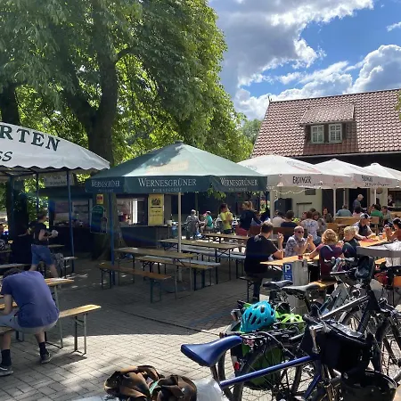 Unter Der 250 Jaehrigen Eiche - Lehde Zentrum