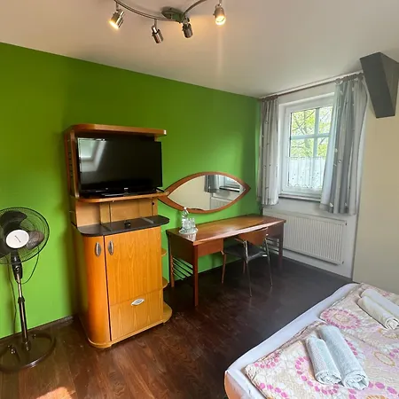 Unter Der 250 Jaehrigen Eiche - Lehde Zentrum ゲストハウス Kaupen