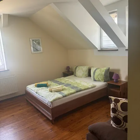 Unter Der 250 Jaehrigen Eiche - Lehde Zentrum Guest house
