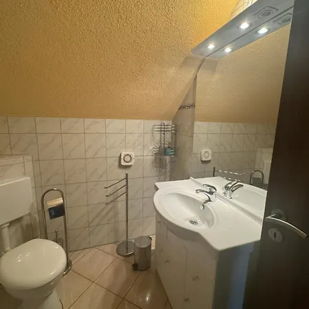 Guest house Unter Der 250 Jaehrigen Eiche - Lehde Zentrum Kaupen