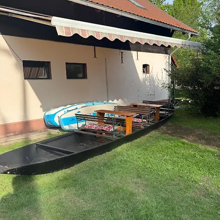 Unter Der 250 Jaehrigen Eiche - Lehde Zentrum 3*