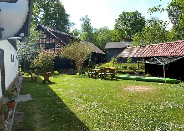 Unter Der 250 Jaehrigen Eiche - Lehde Zentrum