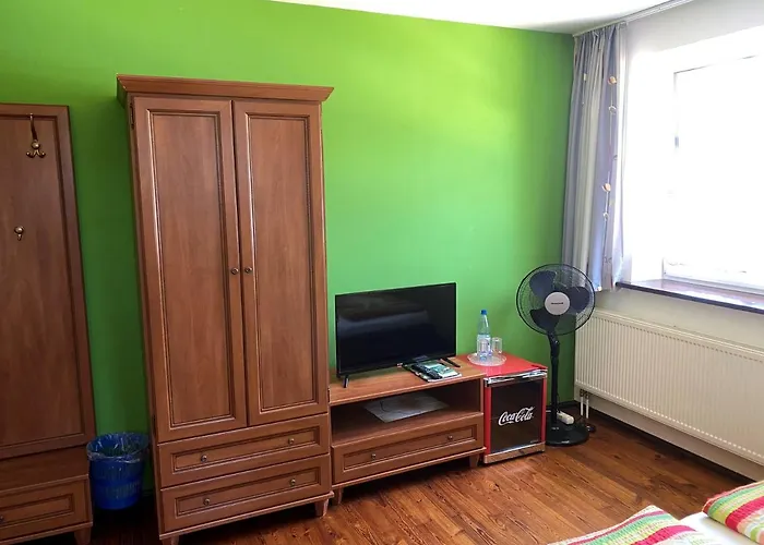 Unter Der 250 Jaehrigen Eiche - Lehde Zentrum 3*