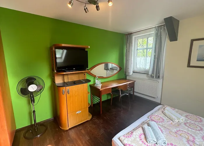 Unter Der 250 Jaehrigen Eiche - Lehde Zentrum Pensionat Kaupen