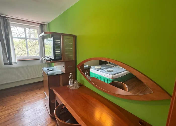 Unter Der 250 Jaehrigen Eiche - Lehde Zentrum Pensionat 3*