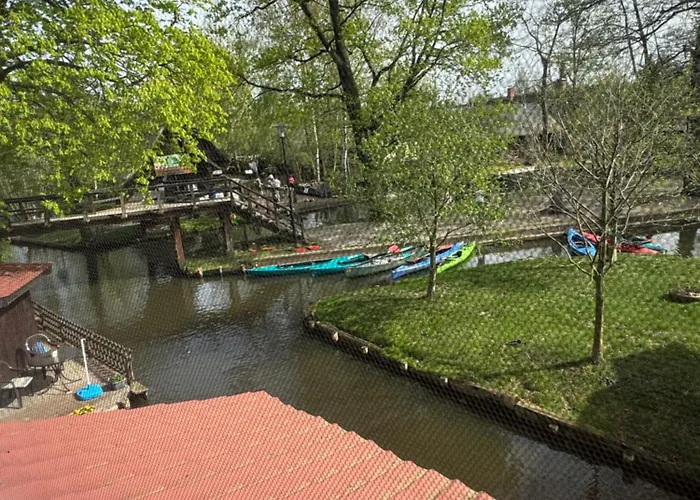 Unter Der 250 Jaehrigen Eiche - Lehde Zentrum ゲストハウス